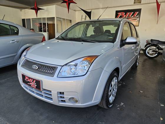 FORD FIESTA 1.6 MPI SEDAN 8V FLEX 4P MANUAL